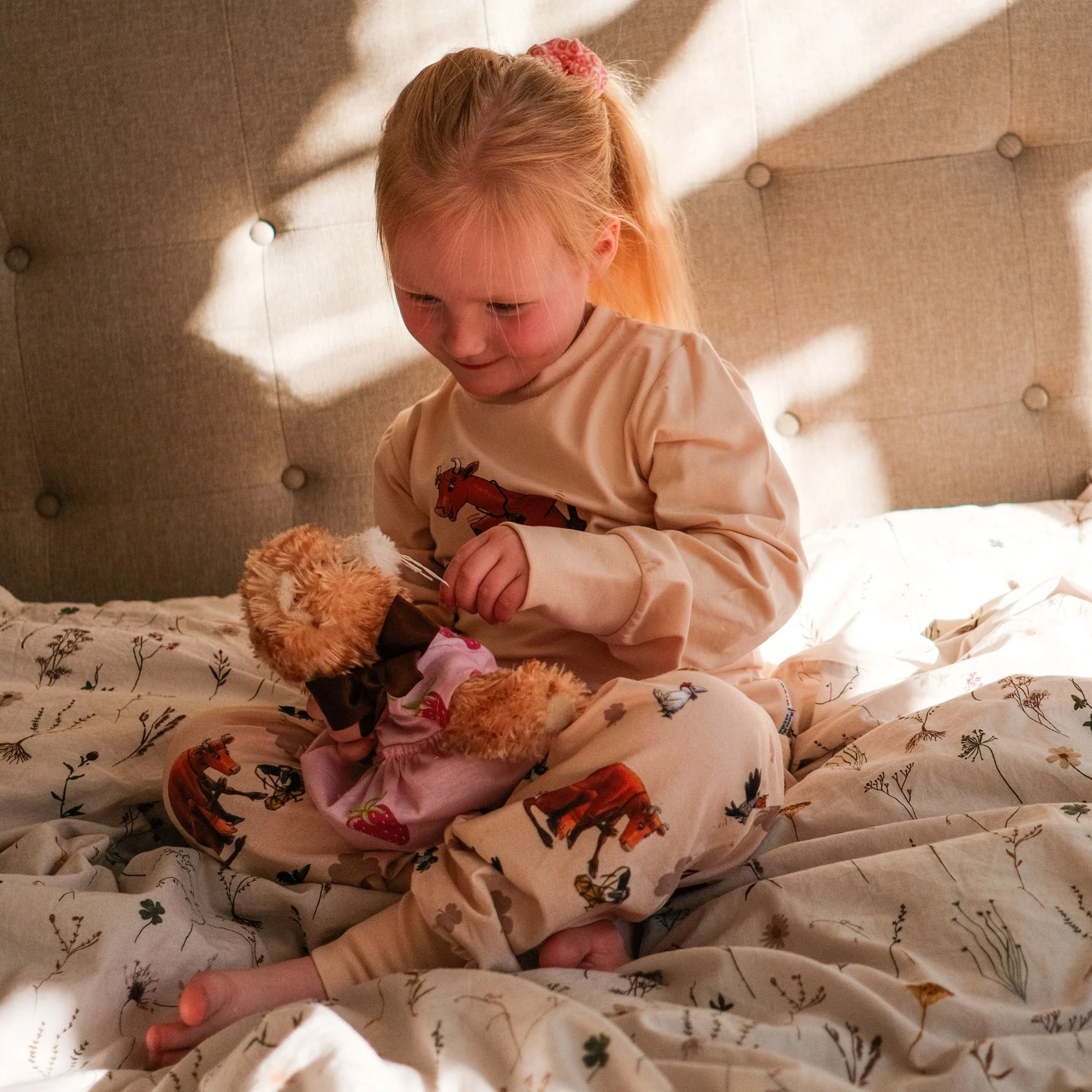 Pyjamas Tvådelad Mamma Mu och Kråkan Beige - Image 4