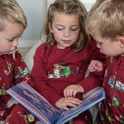 Pyjamas tvådelad Pettson och Findus Röd - Julpyjamas - Image 5